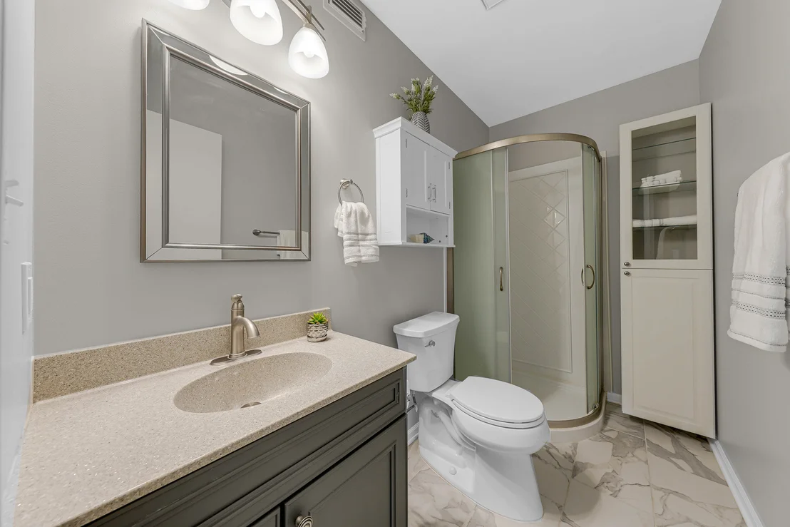 Photo of Unit D at 602 Devonshire Court