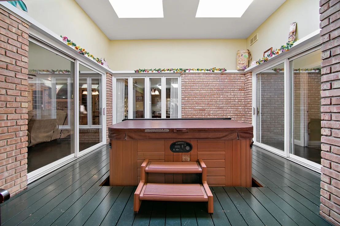 Photo of 1305 OAKTREE Lane