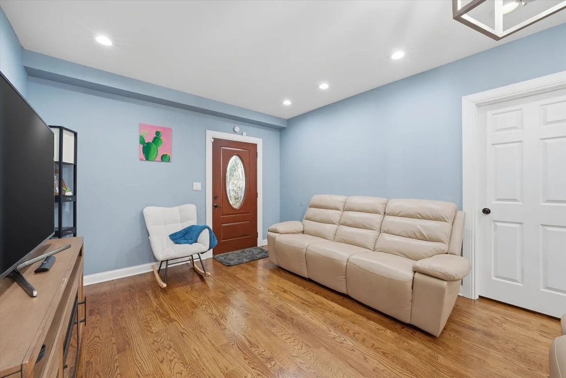 Photo of 1053 W 104th Place