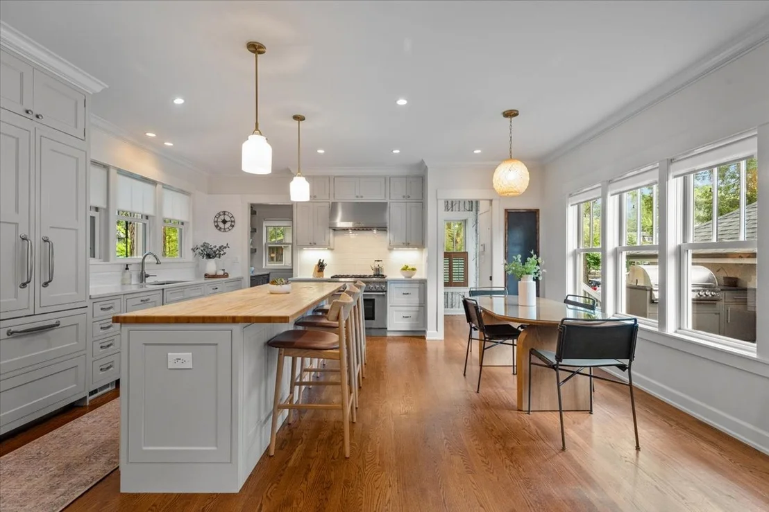 Photo of 1303 Maple Avenue