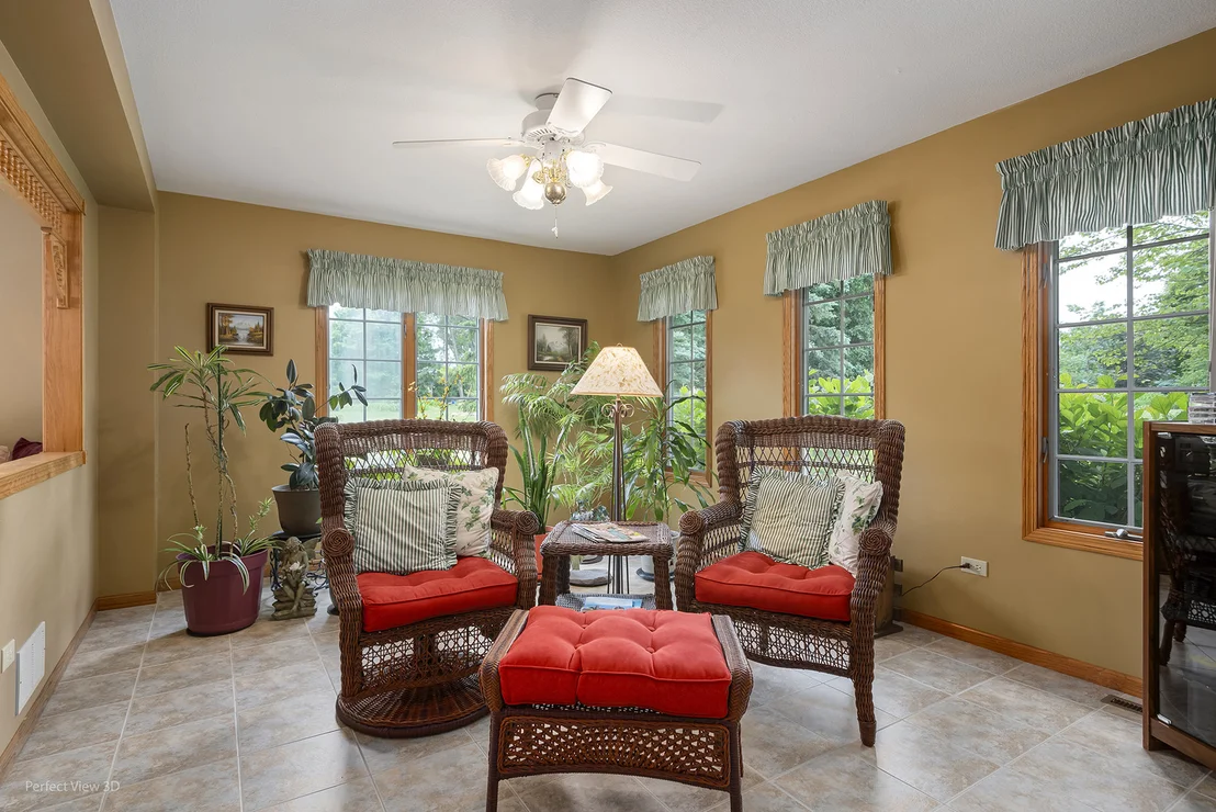 Photo of 295 W Grandin Road