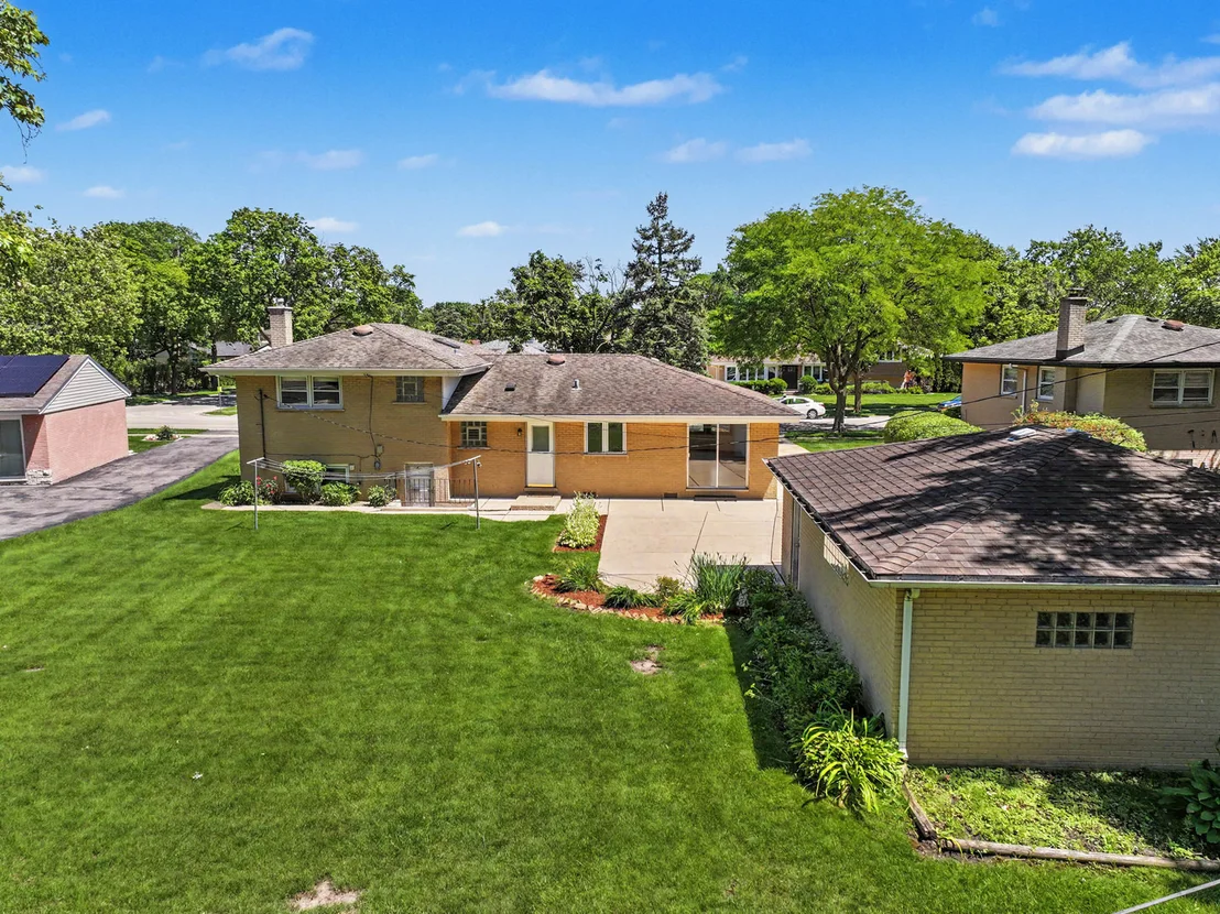 Photo of 332 Crescent Drive