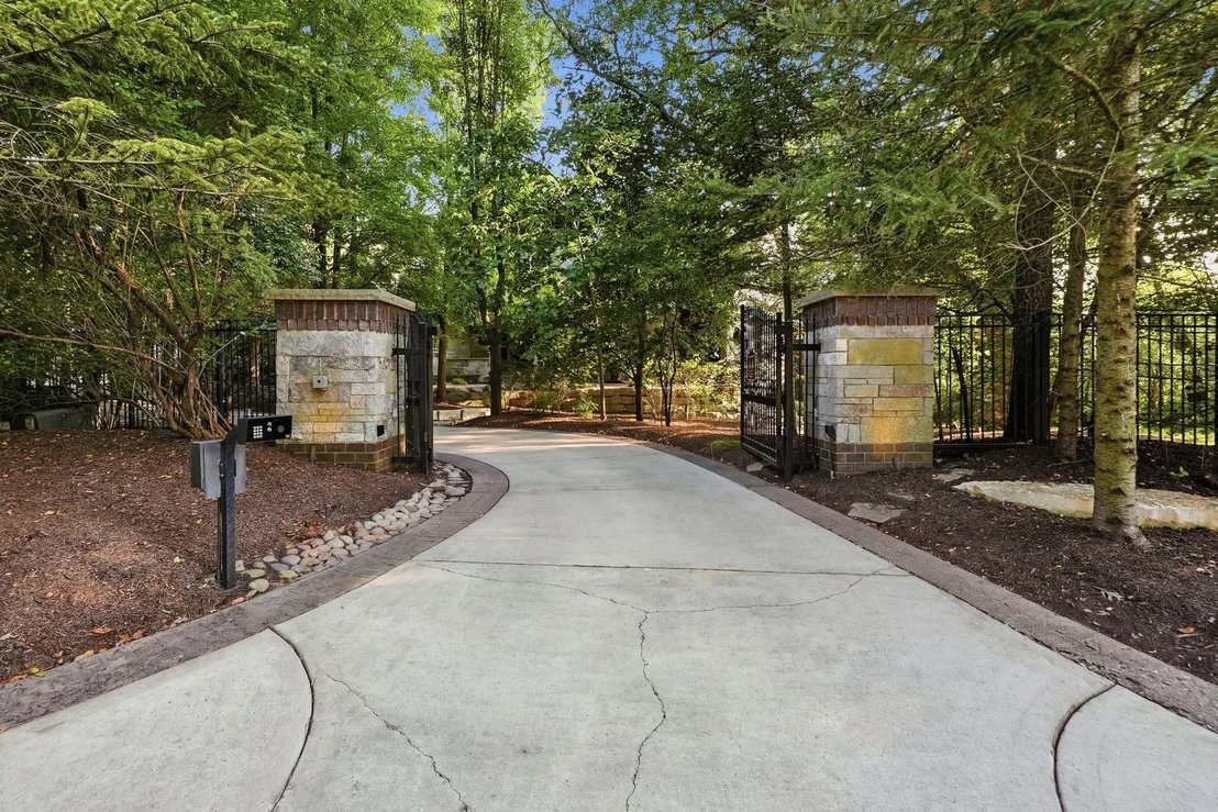 Photo of 501 Chatfield Road