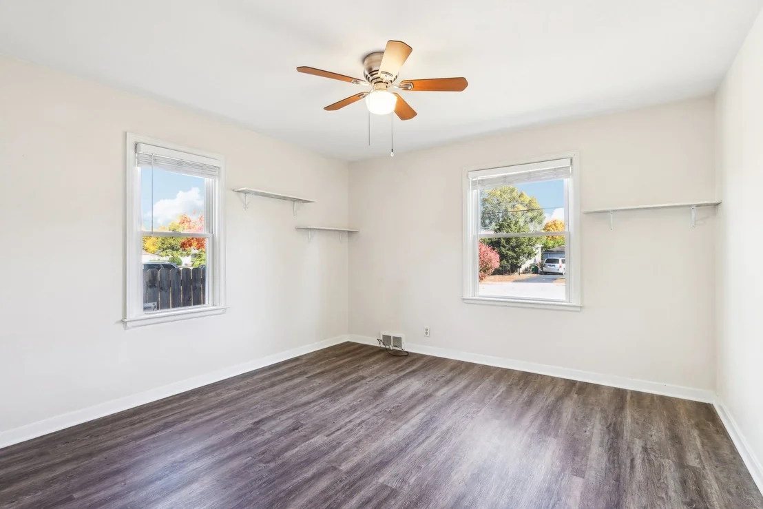 Photo of 420 Willow Road