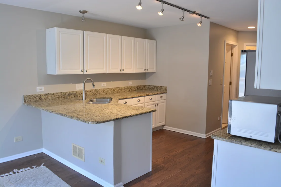Photo of 122 Schiller Place