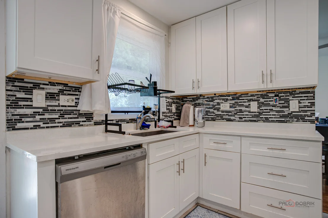 Photo of 600 Thompson Boulevard