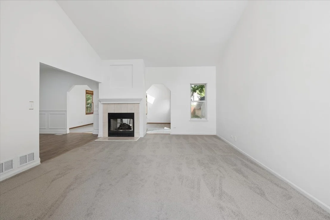 Photo of 415 Juniper Drive
