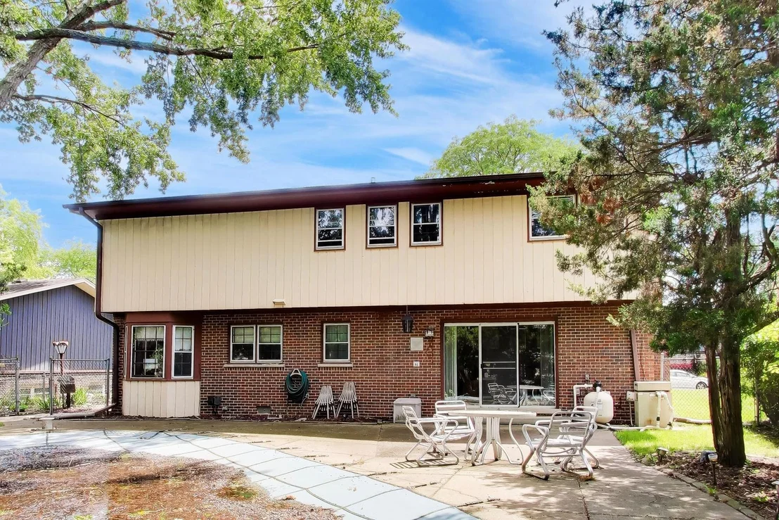 Photo of 1014 E Crabtree Drive