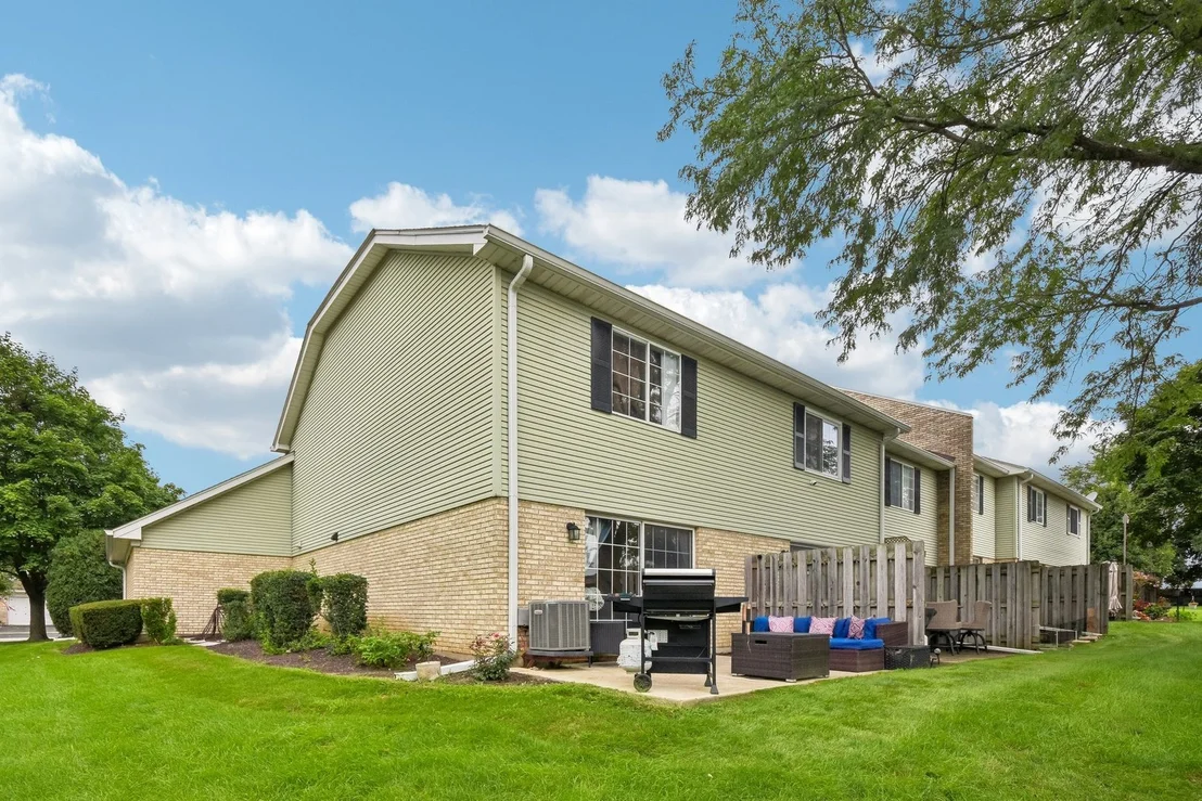 Photo of 418 Lakeview Circle