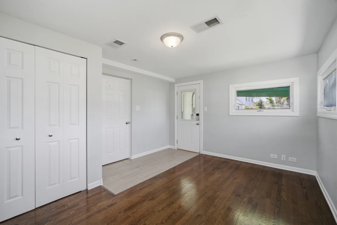 Photo of 1522 N Hillside Avenue