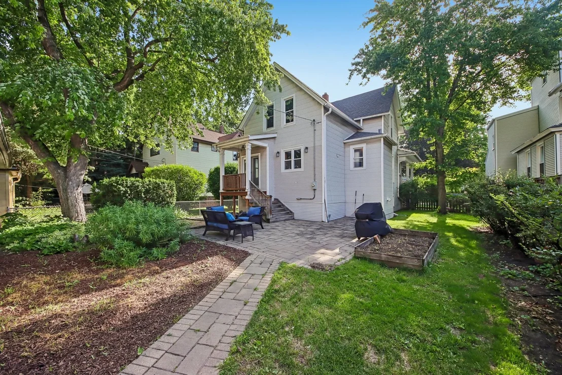 Photo of 537 Ferdinand Avenue