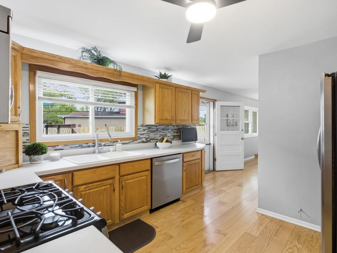 Photo of 237 N Pioneer Drive