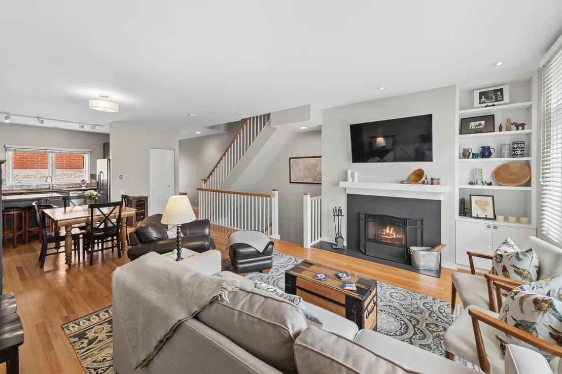 Photo of Unit E2 at 1889 Maple Avenue