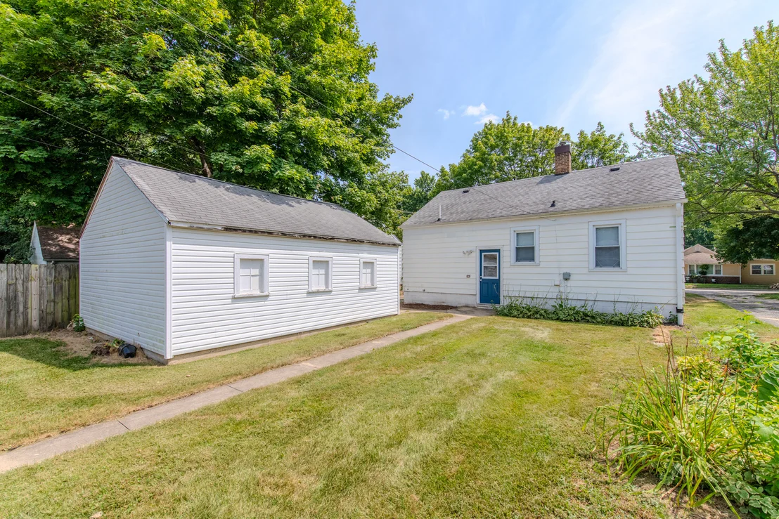 Photo of 602 Armstrong Street