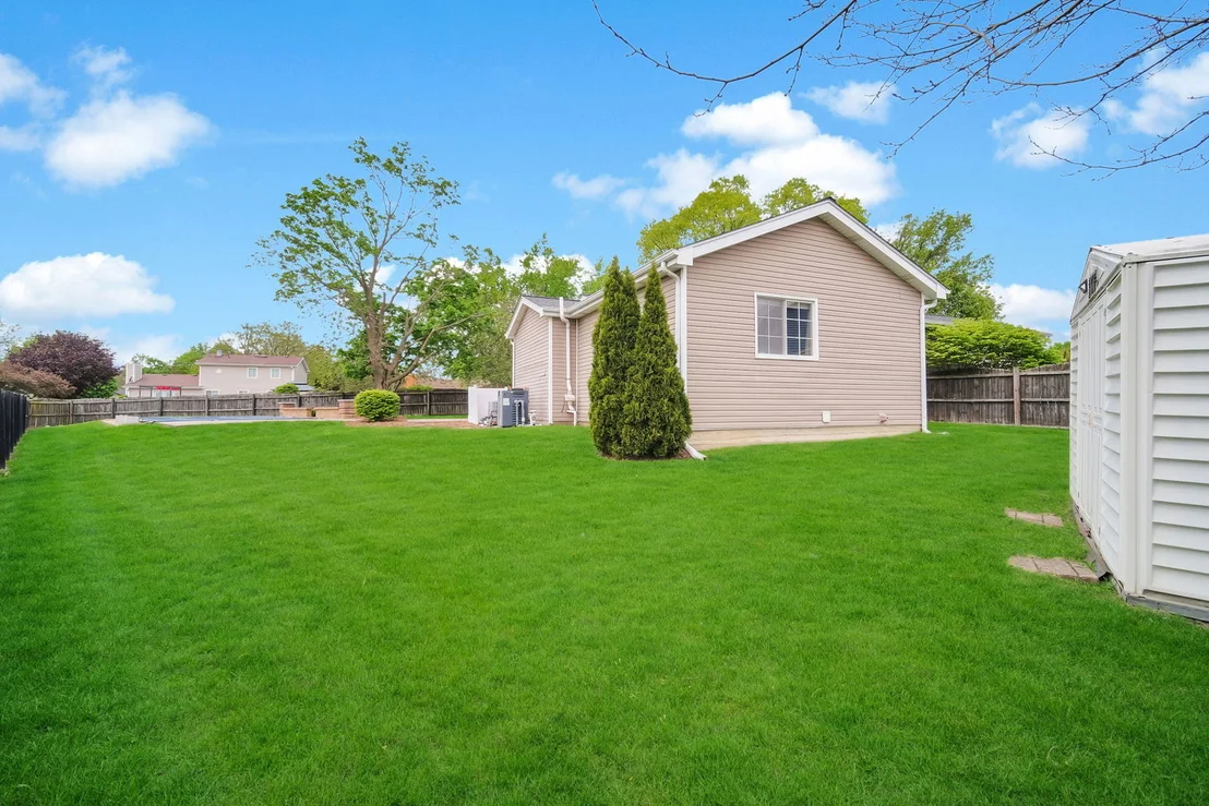 Photo of 115 ABBEYWOOD Circle