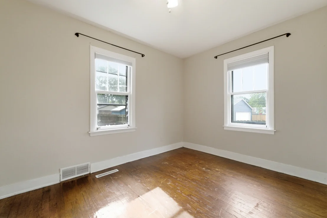 Photo of 396 N Blaine Avenue