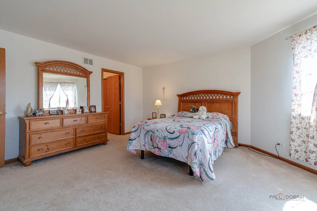Photo of 1094 Holly Drive