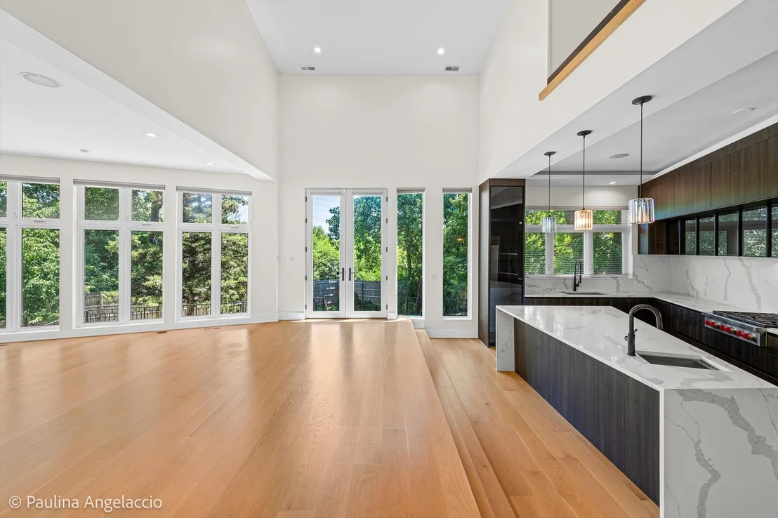 Photo of 220 Astor Place