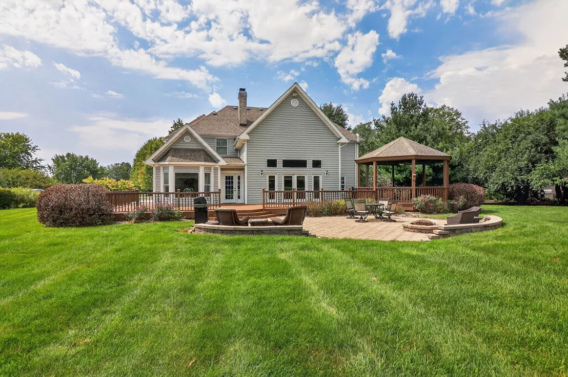 Photo of 2S299 Willow Creek Drive