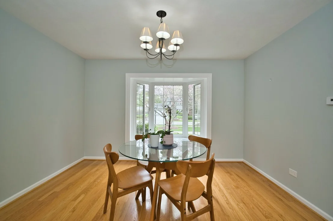 Photo of 2S510 Seneca Drive