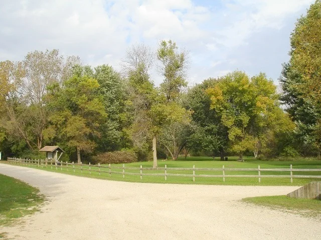 Photo of 2910 Rolling Oaks Road