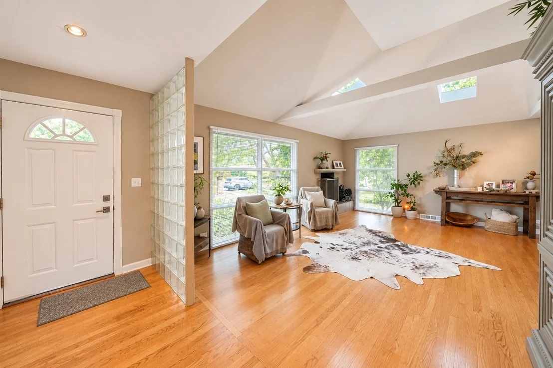 Photo of 426 Amherst Avenue