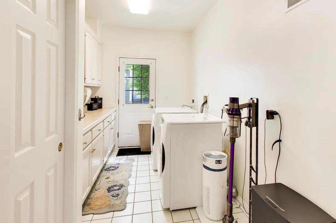 Photo of 2615 Saddlebrook Drive