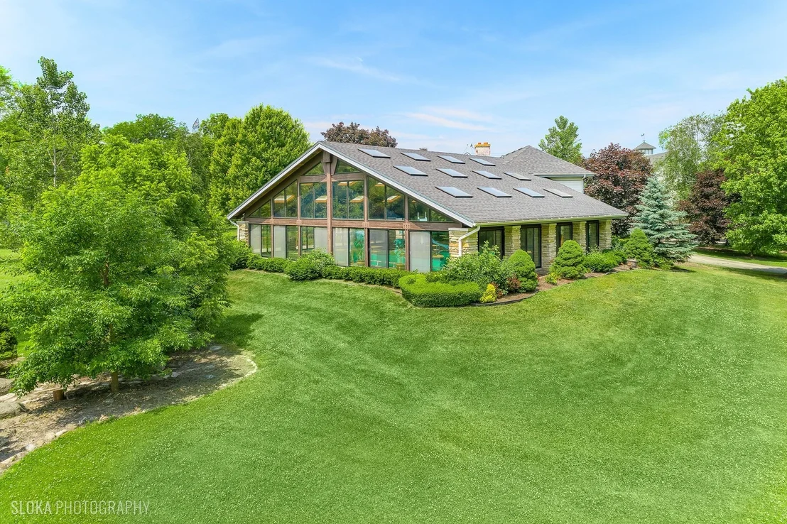 Photo of 153 Algonquin Road