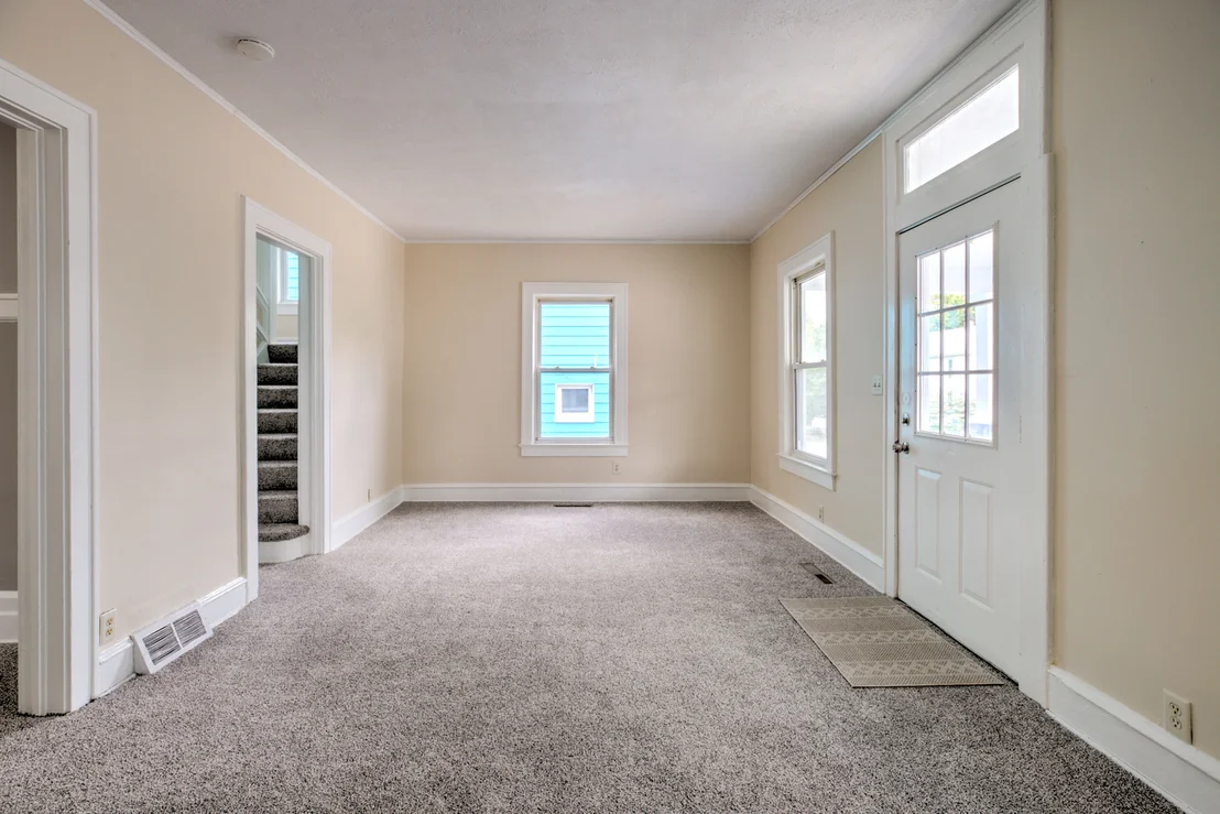 Photo of 310 N Mclean Street