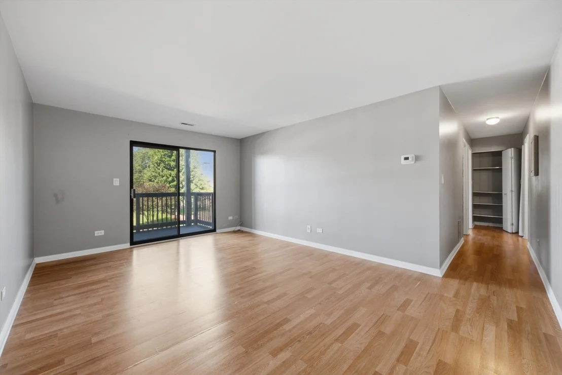 Photo of Unit M5 at 1422 Stonebridge Circle