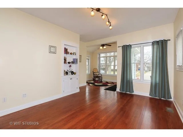 Photo of 1661 Henry Avenue
