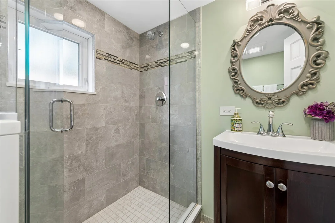 Photo of 1041 Longmeadow Drive