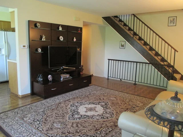 Photo of Unit 1 at 745 Dover Place