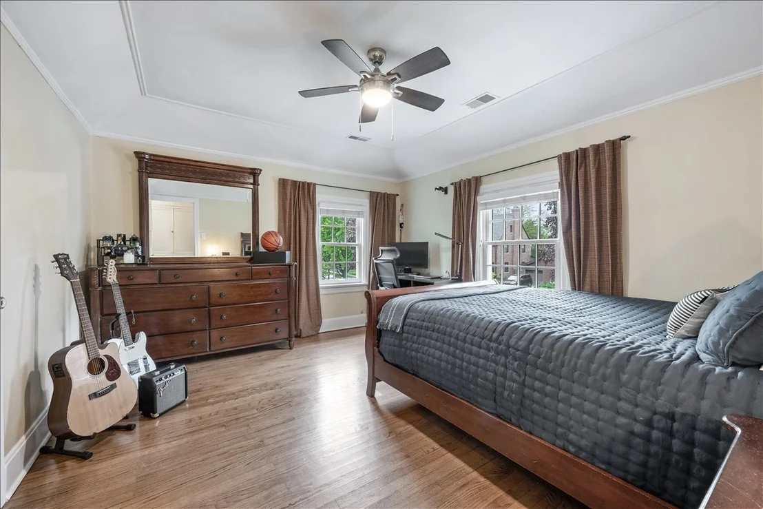 Photo of 700 Kent Road