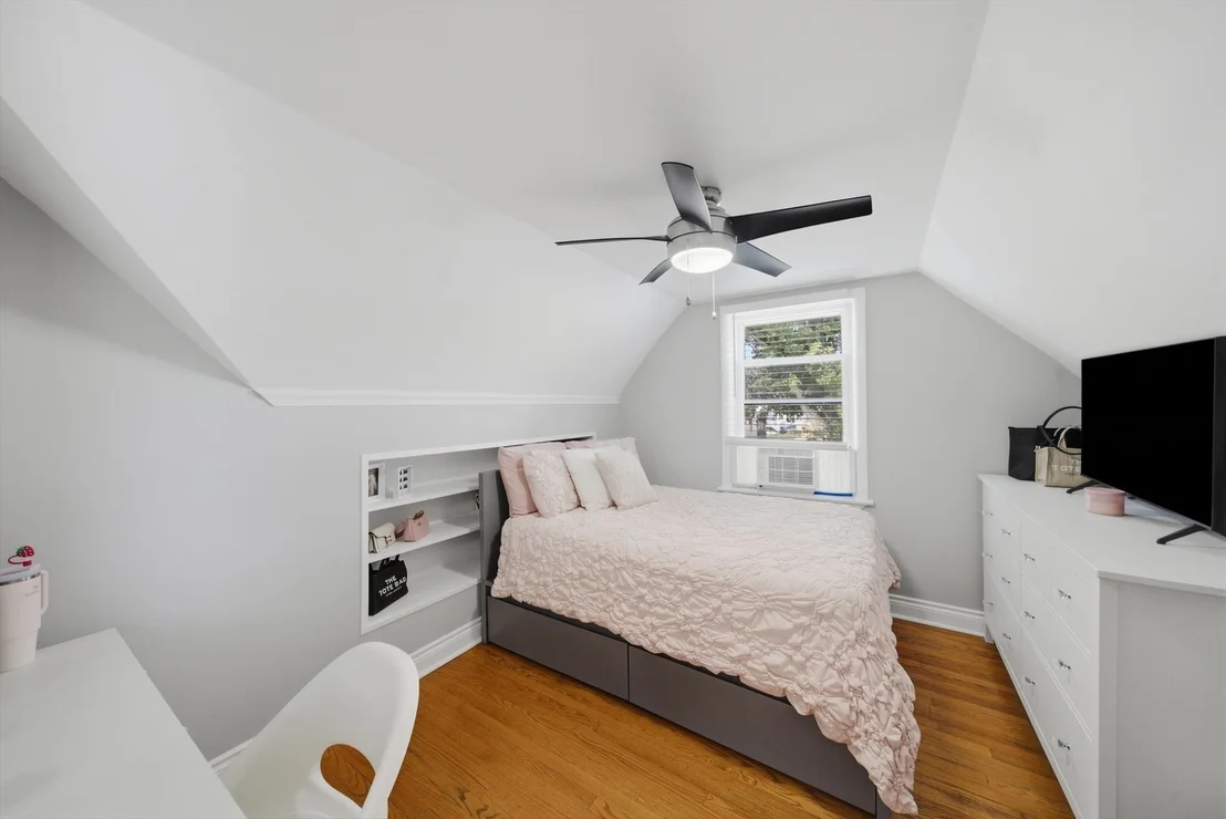Photo of 2115 Halsey Drive