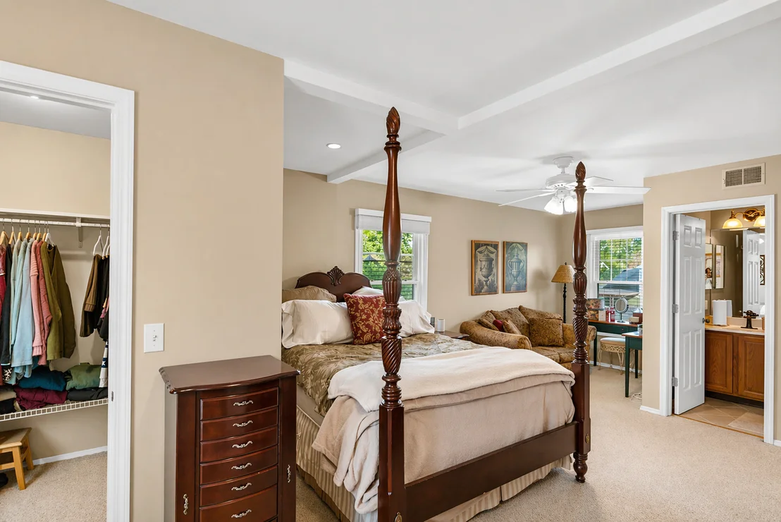 Photo of 1814 Cambridge Drive