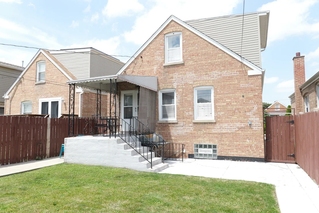 Photo of 3223 W 84th Place