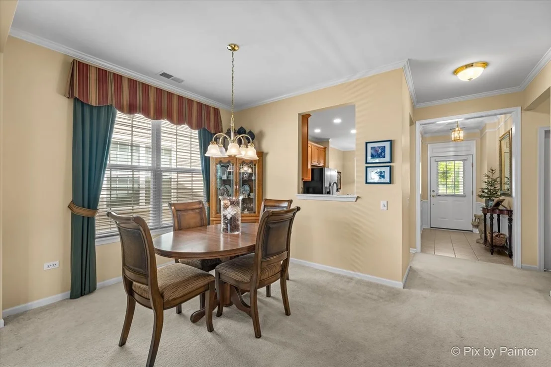 Photo of 2892 Edgewater Drive