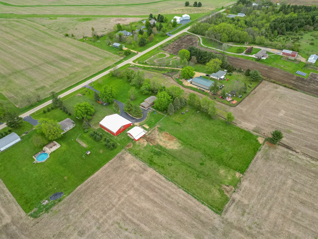 Photo of 10160 Cemetery Road