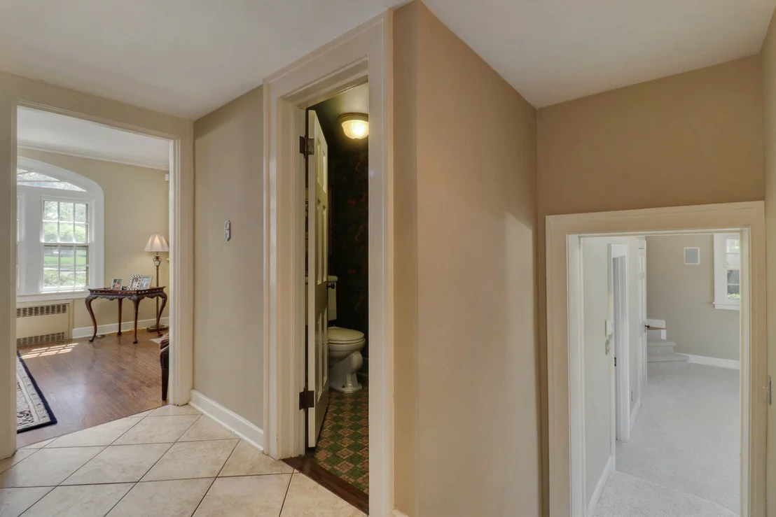 Photo of 1202 Elmwood Road