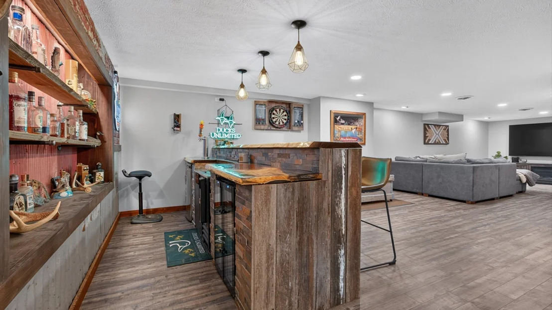 Photo of 1402 Maplewood Drive