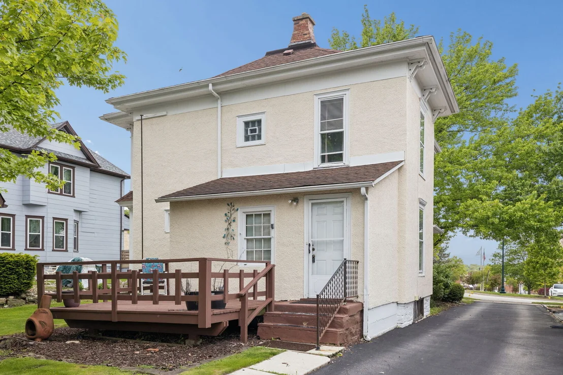 Photo of 820 S Washington Street