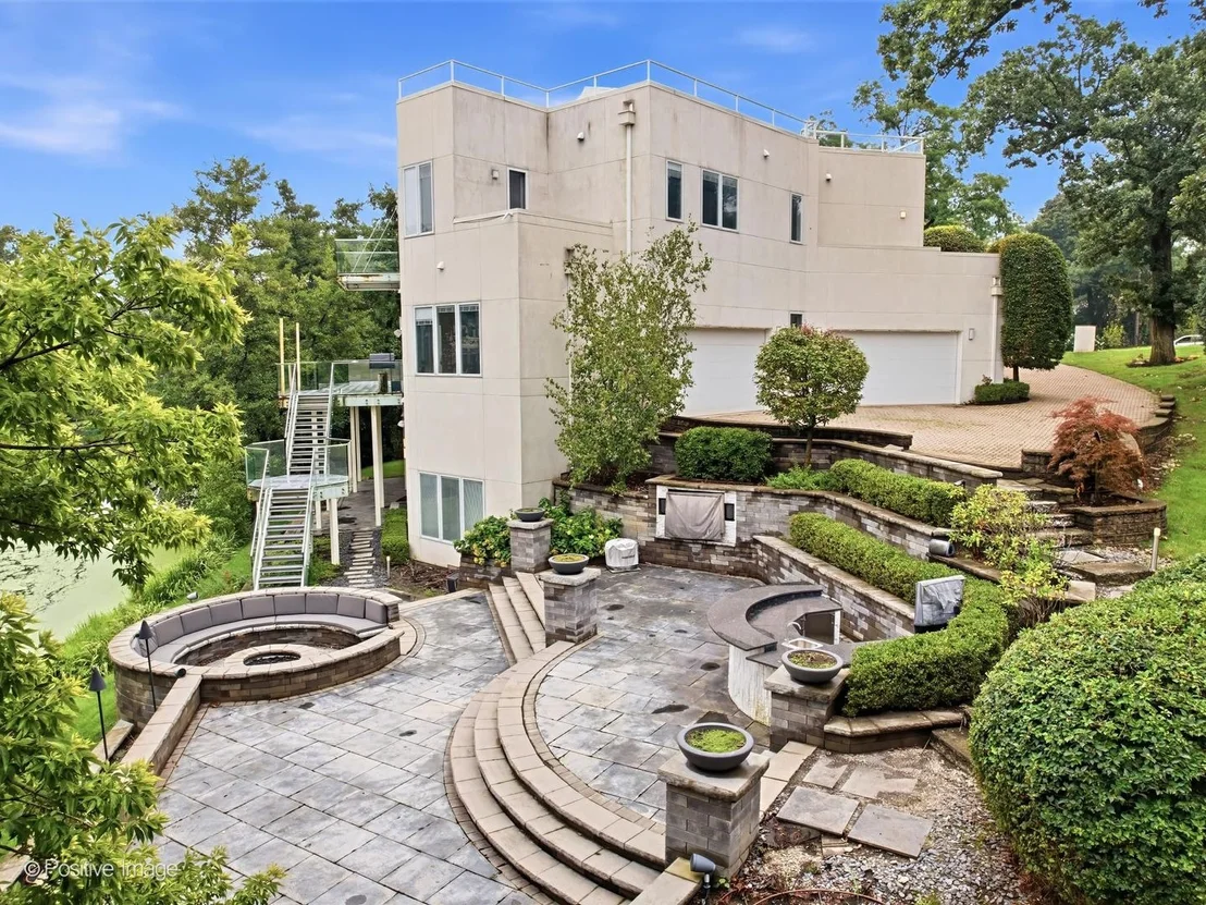 Photo of 920 St Stephens Green