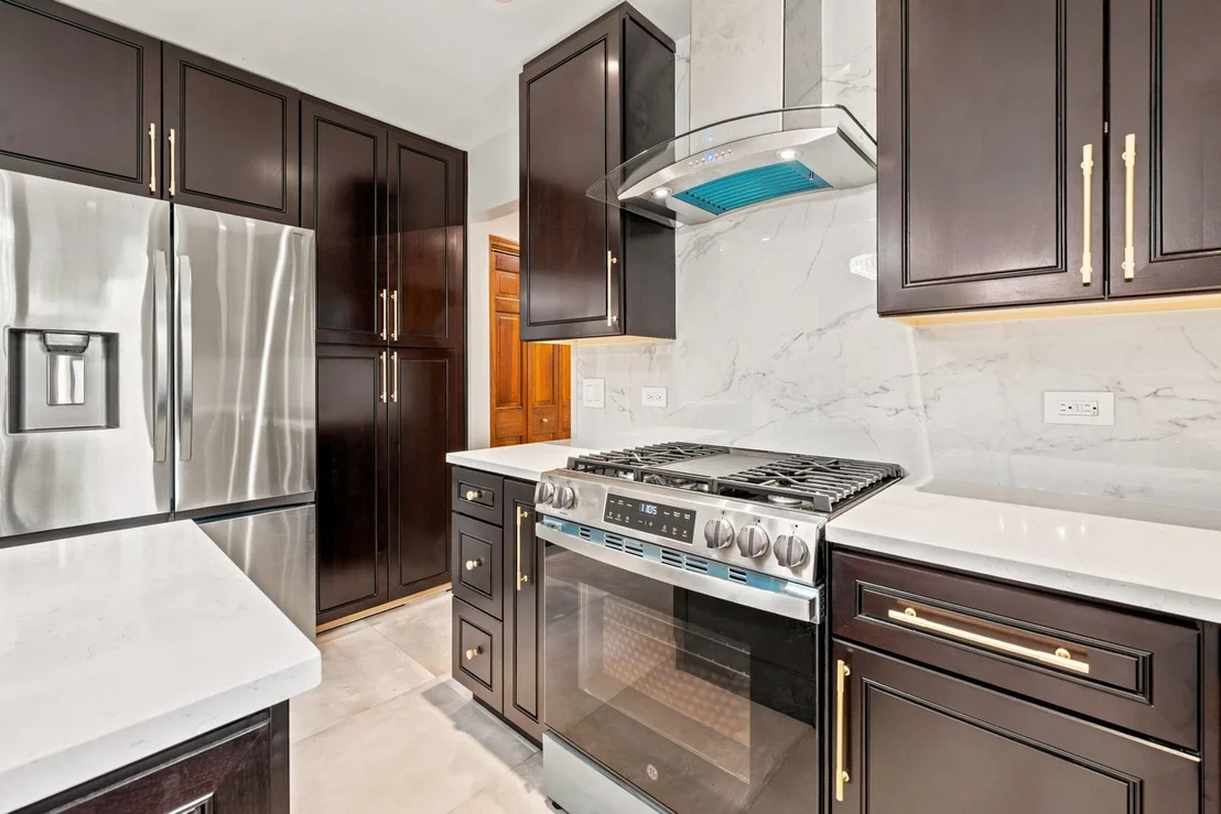 Photo of 1221 W Sable Drive