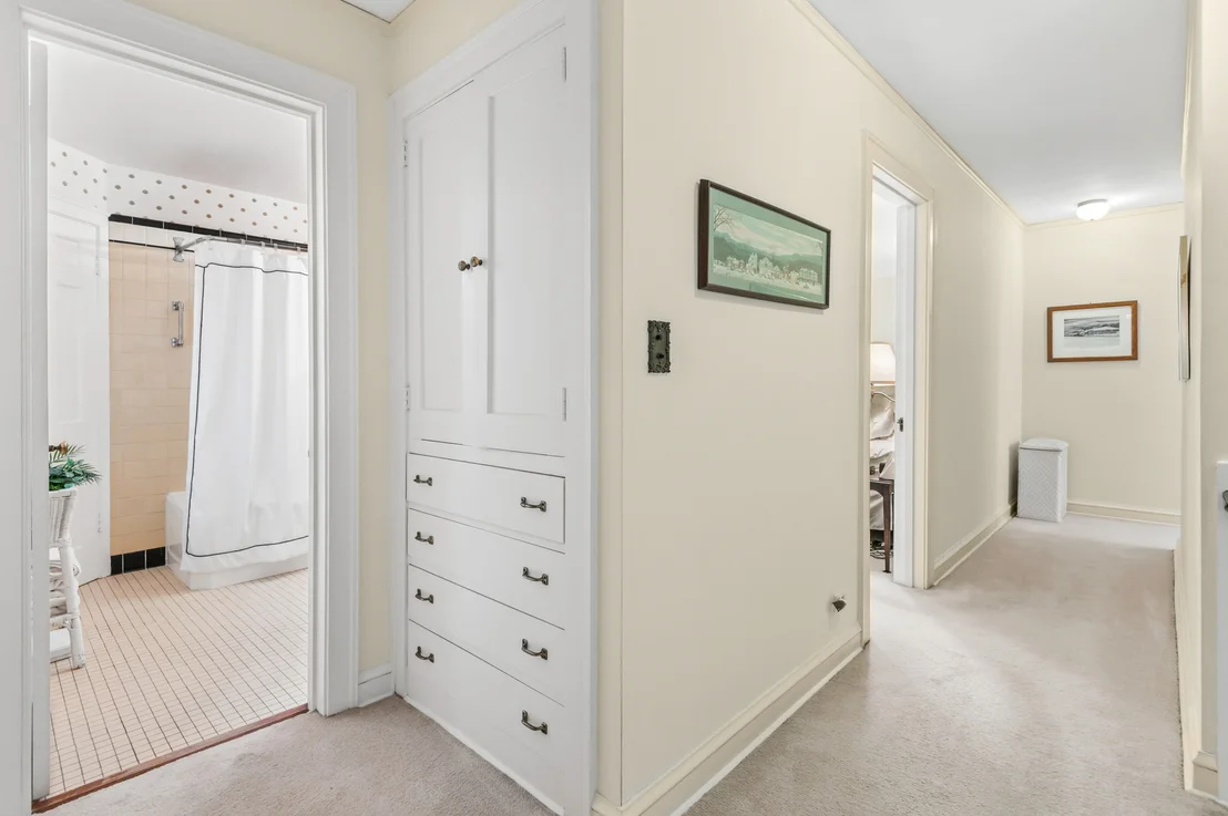 Photo of 3130 Thayer Street