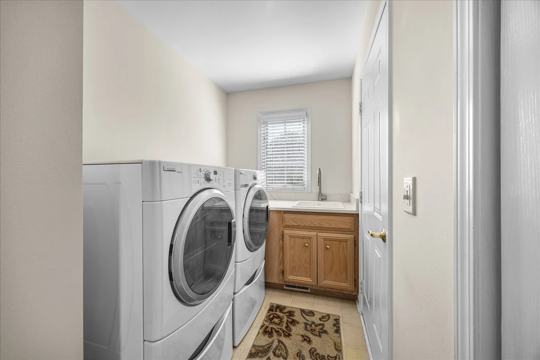 Photo of 1692 Sauk Drive