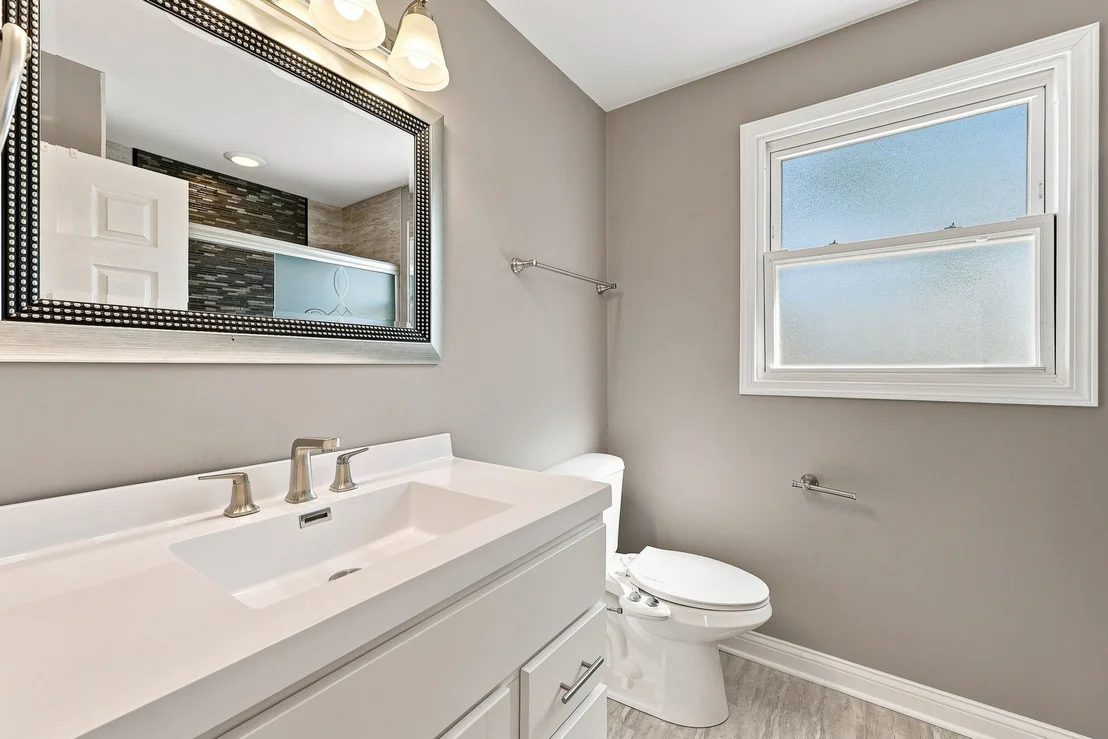 Photo of 1805 W Willow Lane