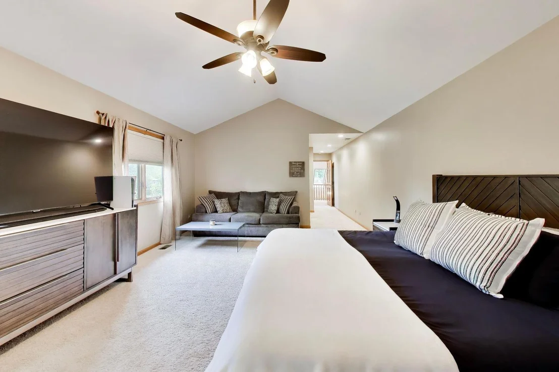 Photo of 214 Red Bud Circle