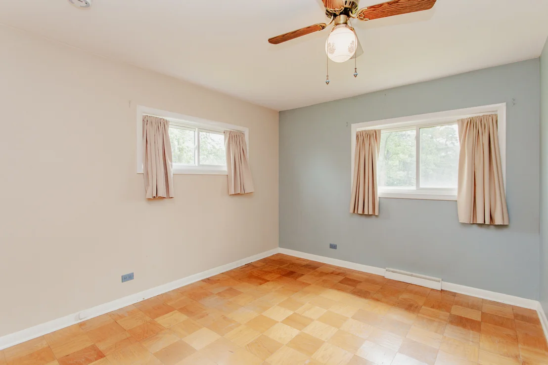Photo of 818 Leahy Circle