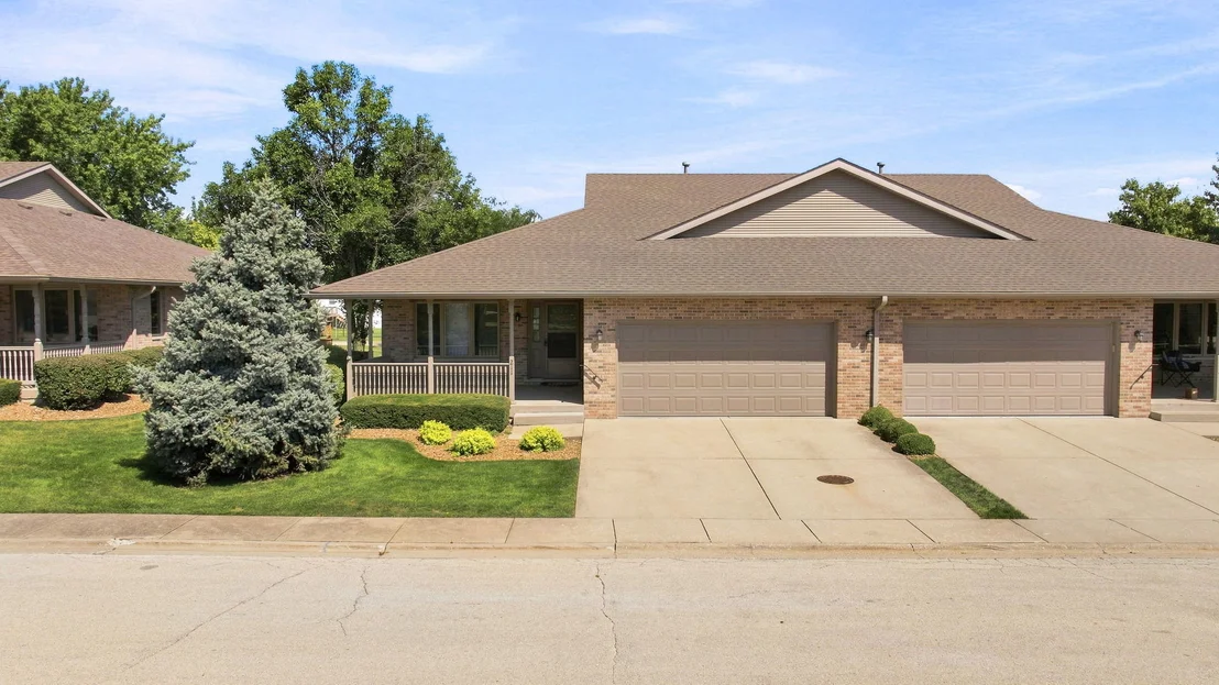 Photo of 211 Fox Run Drive